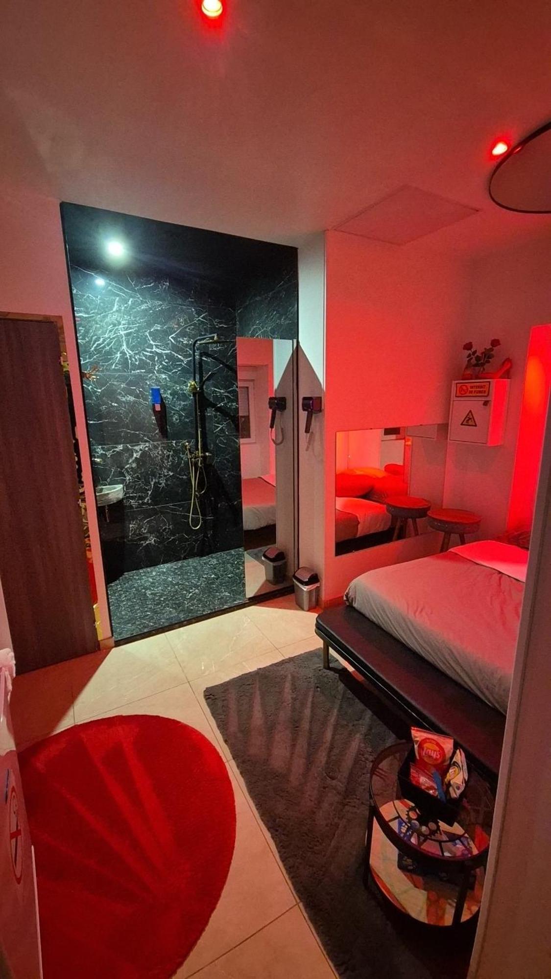 Lyon Superbe Jacuzzi Vue Sur Jardin Villeurbanne Exterior foto